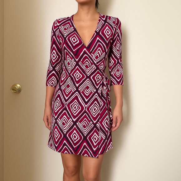 Diane Von Furstenberg Julian Mini Pink Geometric Print Silk Wrap Dress US 4 - Picture 1 of 7